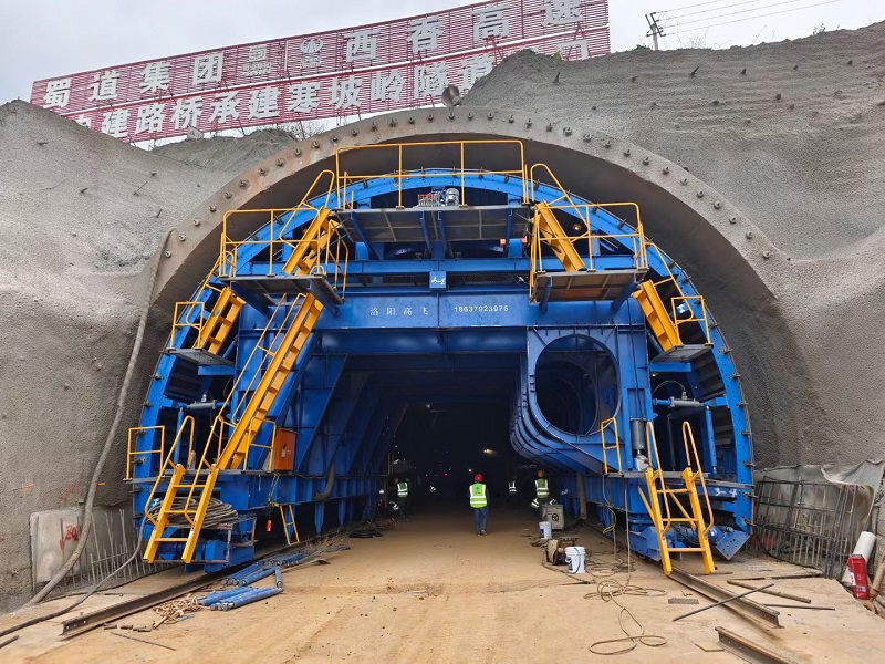 衬砌台车工作原理是什么？